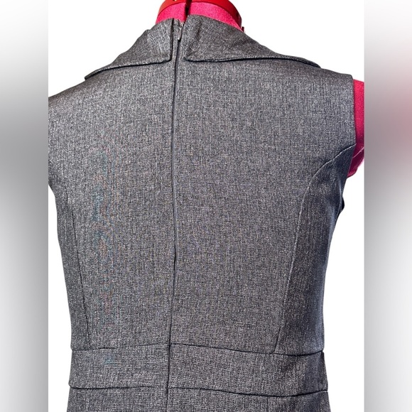 Fitted grey stretch fit-and-flare double breasted Sleeveless Dress - Picture 4 of 10
